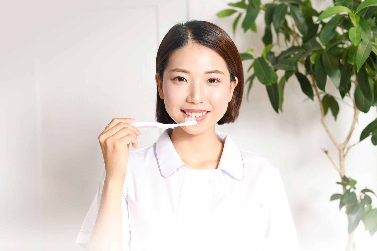 週休2.5日<br>学べる、休める<br>笑える職場です